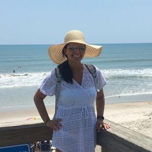 Meet your Posher, Crystal